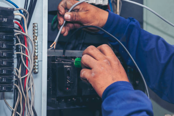 Best 24-Hour Electrician  in Claude, TX